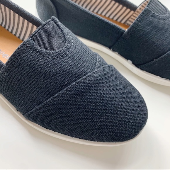 NEW Sofie Flats- in Black - Picture 4 of 6